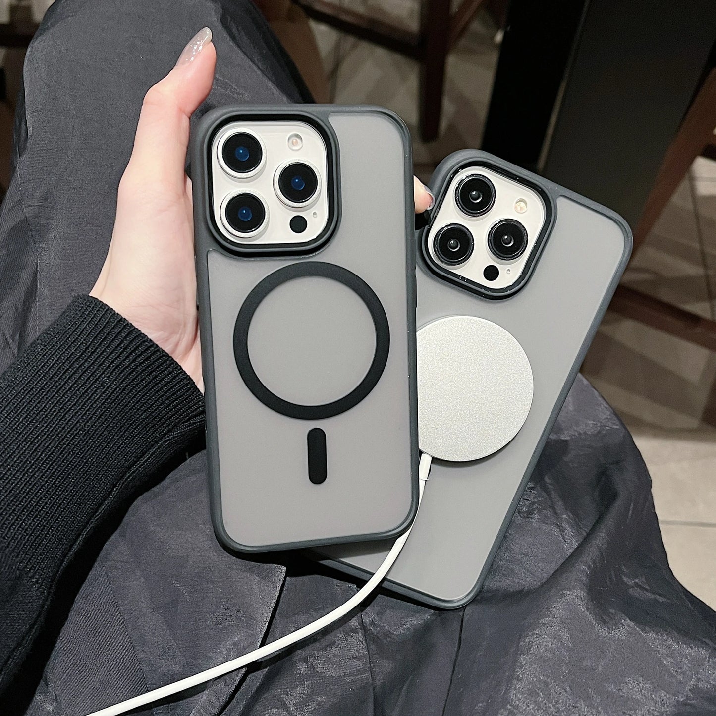 磨砂黑色舒服触感磁吸壳 iPhone 13-16 Pro Max